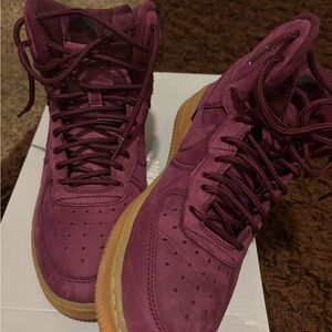 Nike High-Top Sneakers - Burgundy